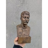 Бюст "Сталин (ск. Василик)" Бюст "Сталин (ск. Василик)"
