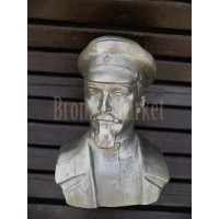 Бюст "Дзержинский (в кепке, ск.Теплов)" Бюст "Дзержинский (в кепке, ск.Теплов)"