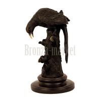 Скульптура "Ворон"