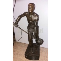 Статуэтка антикварная "Сталевар-металлург (1918)" Статуэтка антикварная "Сталевар-металлург (1918)"