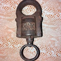 "Замок кованный (1896г)" "Замок кованный (1896г)"