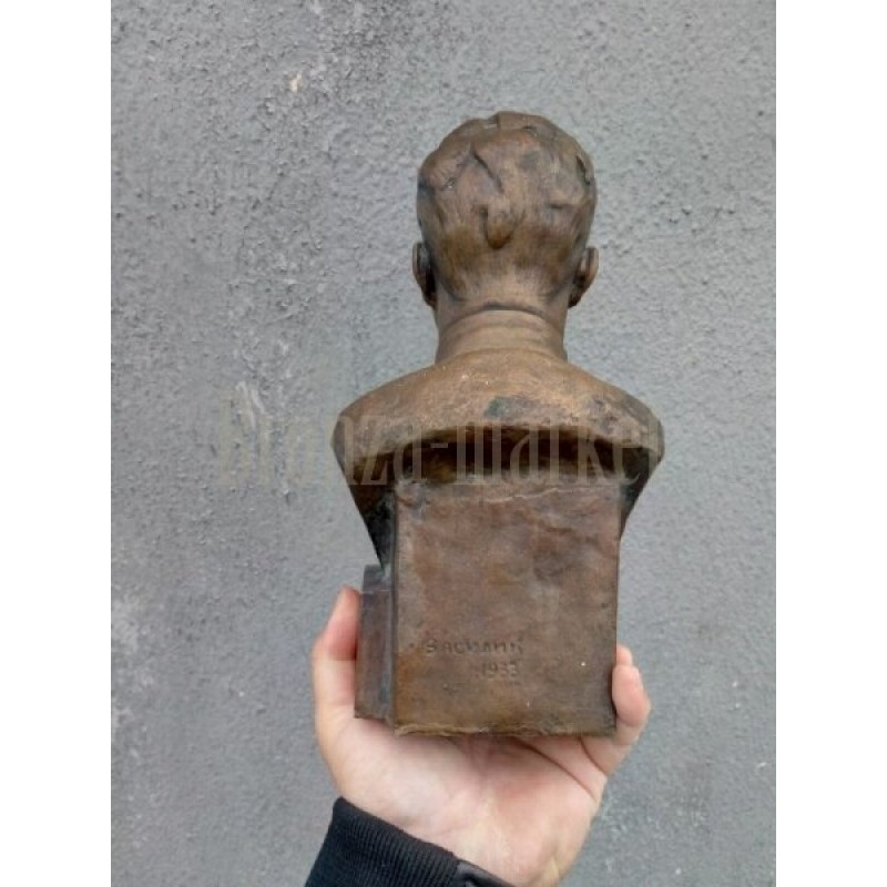 Бюст "Сталин (ск. Василик)"