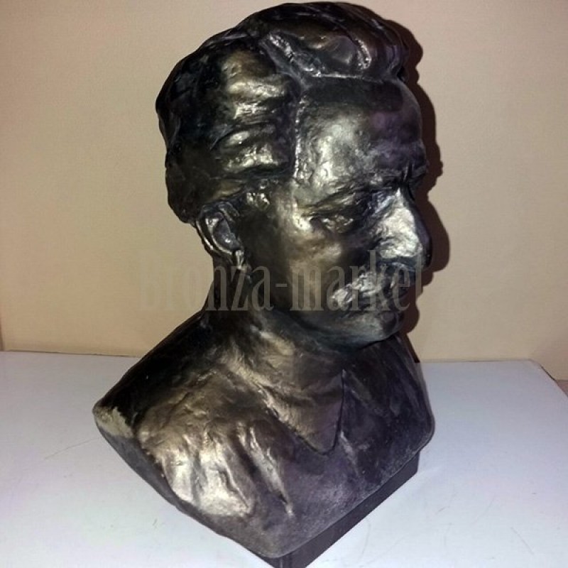 Бюст Орджоникидзе