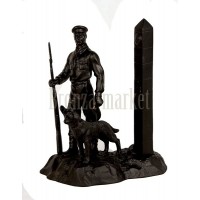 Статуэтка антикварная "Советский пограничник" Статуэтка антикварная "Советский пограничник"