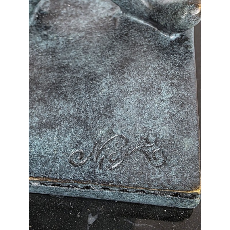 Кот с подносом