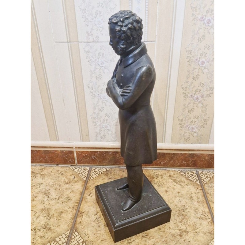 Пушкин. 45см. (50-е годы)