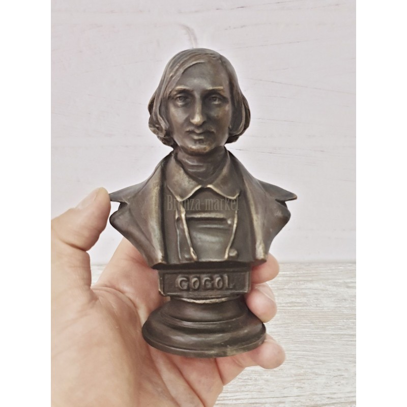 Гоголь (антик)