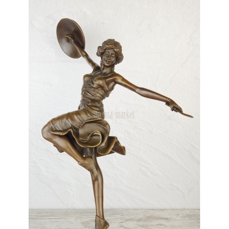 Танец со щитом и кинжалом