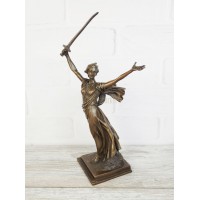 Статуэтка "Родина - мать" Статуэтка "Родина - мать"