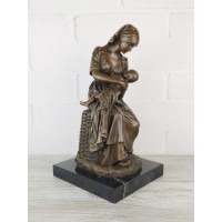 Молодая мать из Булони, кормящая своего ребёнка Молодая мать из Булони, кормящая своего ребёнка