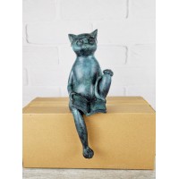 Читающий кот сидит (на полку) Читающий кот сидит (на полку)