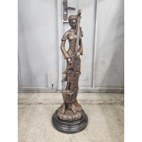 Виолончелистка (98см) Виолончелистка (98см)