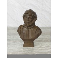 Гагарин в шлеме (антик) Гагарин в шлеме (антик)