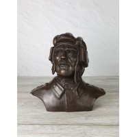 Бюст "Танкист"