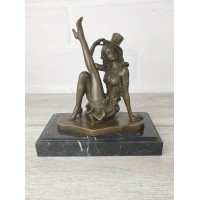 Танцовщица кабаре (ножку подняла) Танцовщица кабаре (ножку подняла)
