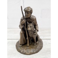Пограничник с собакой Пограничник с собакой