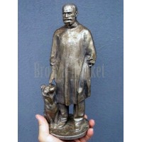 Павлов (врач, в полный рост) Павлов (врач, в полный рост)